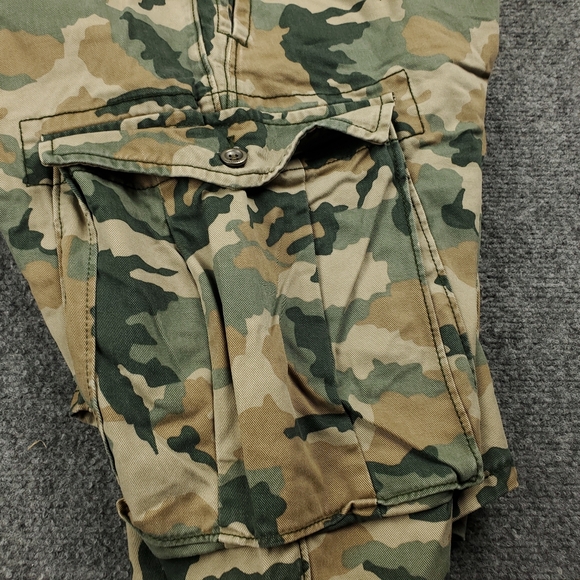 Levis Camo Cargo Shorts Mens 42 Loose Fit Baggy Y2K Military Utility Camouflage - Picture 11 of 12